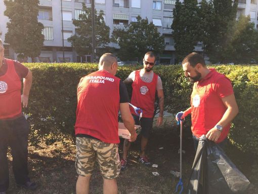 Casa Pound, via le siringhe da piazza Galimberti Casa Pound, via le siringhe da piazza Galimberti