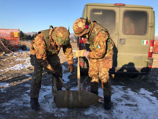Caselle, completata la bonifica della bomba Caselle, completata la bonifica della bomba