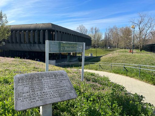 Biblioteca Bonhoeffer, il progetto del Pnrr che non convince la Circoscrizione 8: “Interventi inutili” Biblioteca Bonhoeffer, il progetto del Pnrr che non convince la Circoscrizione 8: “Interventi inutili”