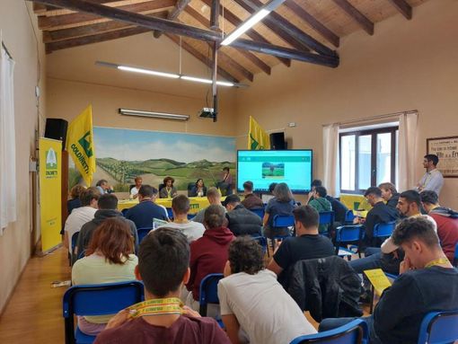 Coldiretti Piemonte: Giovani Impresa in cattedra con il progetto "La Pac entra in classe" Coldiretti Piemonte: Giovani Impresa in cattedra con il progetto "La Pac entra in classe"