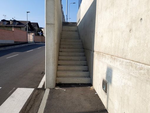 Brandizzo, Alternativa Civica chiede modifiche alla rampa di scale della stazione Brandizzo, Alternativa Civica chiede modifiche alla rampa di scale della stazione