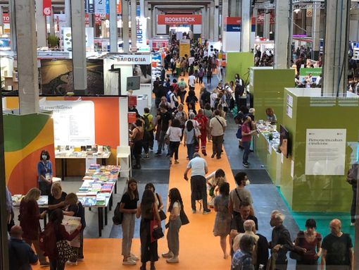 Ultimo giorno per il Salone del Libro: tra gli ospiti anche Nek e Massimo Ranieri