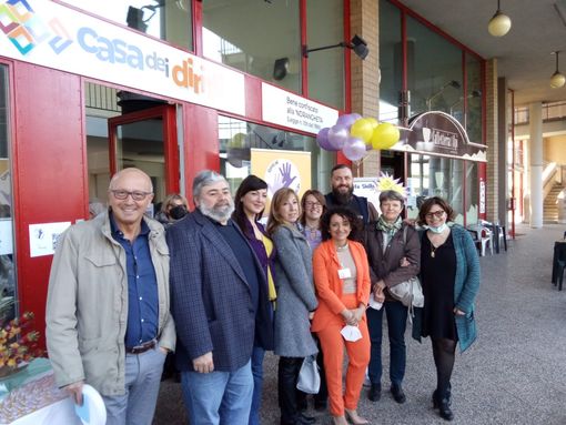 inaugurazione open handed inaugurazione open handed