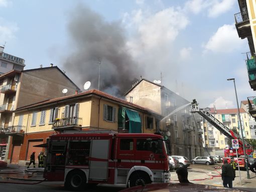 Indagata la badante per la morte dell'anziana perita ieri nel rogo di via Principe d'Anhalt Indagata la badante per la morte dell'anziana perita ieri nel rogo di via Principe d'Anhalt