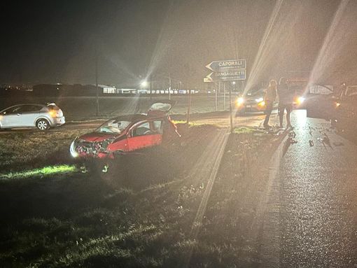 Incidente lungo la provinciale 661 l’altezza di Carmagnola: due le auto coinvolte Incidente lungo la provinciale 661 l’altezza di Carmagnola: due le auto coinvolte