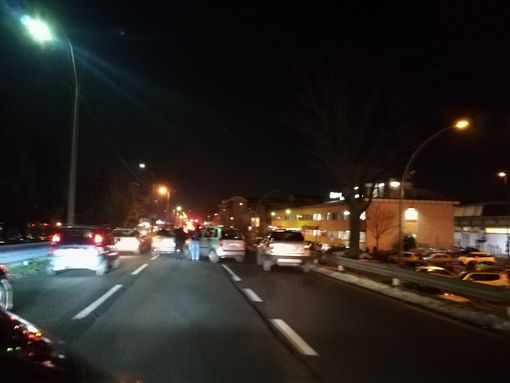 Incidente sul cavalcavia di corso Francia, all'altezza di Collegno: traffico rallentato