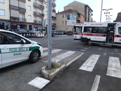 In bici sulla ciclabile: ragazza travolta da un'automobile a Nichelino In bici sulla ciclabile: ragazza travolta da un'automobile a Nichelino
