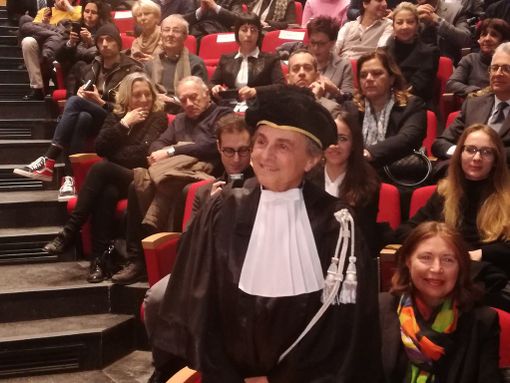 L'università di Torino rende onore al "creattivo" Ugo Nespolo: laurea honoris causa in Filosofia. "Anche se papà mi voleva magistrato" L'università di Torino rende onore al "creattivo" Ugo Nespolo: laurea honoris causa in Filosofia. "Anche se papà mi voleva magistrato"