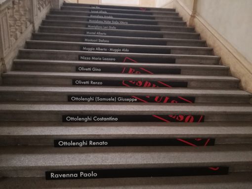 Leggi Razziali, l'Università si mette dietro la lavagna e racconta la "sua" vergogna ai tempi del regime (FOTO) Leggi Razziali, l'Università si mette dietro la lavagna e racconta la "sua" vergogna ai tempi del regime (FOTO)