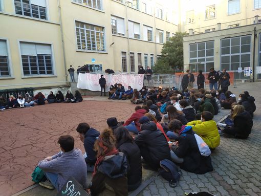 liceo regina occupato liceo regina occupato