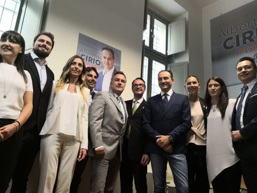 Regionali, Alberto Cirio attende i risultati dal suo ufficio di Alba Regionali, Alberto Cirio attende i risultati dal suo ufficio di Alba