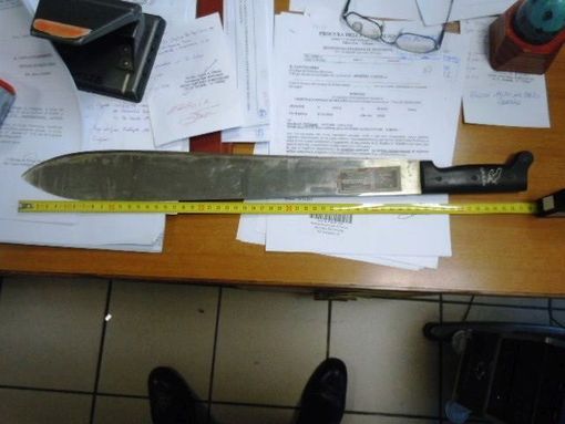 Cittadino pachistano aggredito in via Cecchi, ha rischiato di vedersi amputare braccio da un machete