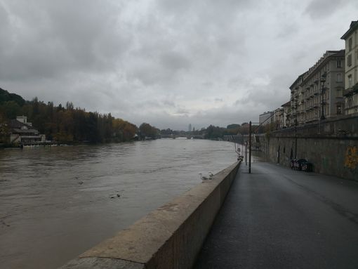 Maltempo a Torino, i Murazzi chiusi fino a giovedì Maltempo a Torino, i Murazzi chiusi fino a giovedì