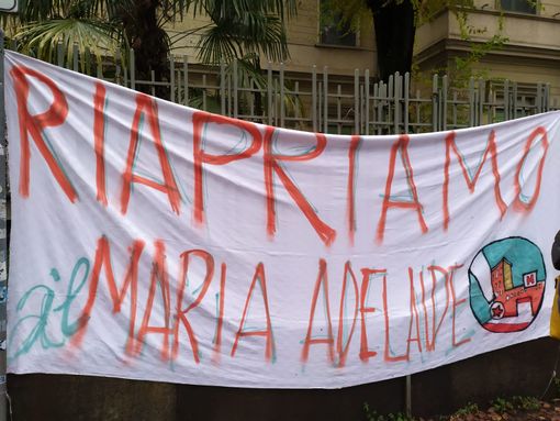 “Il sonno della Regione genera morti”: presidio davanti al Maria Adelaide per chiederne la riapertura (FOTO)