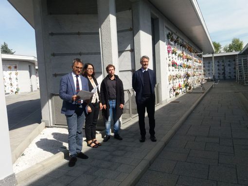 Ai cimiteri Monumentale e Sassi, dodici tombe di famiglia con un ribasso del 25%