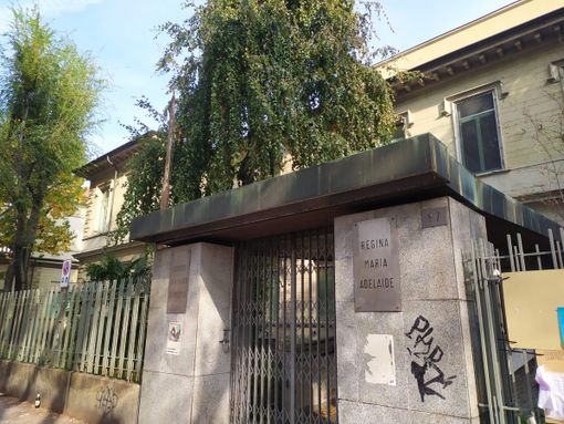 Scontro sul Maria Adelaide: "Riapre per Universiadi 2025 con servizio sanitario". Ma i cittadini protestano Scontro sul Maria Adelaide: "Riapre per Universiadi 2025 con servizio sanitario". Ma i cittadini protestano