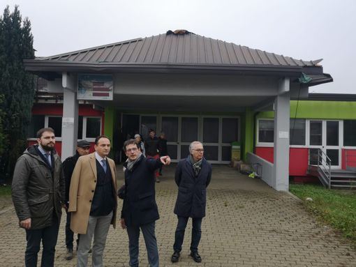 Marrone (FdI) e il Presidente Cirio in visita alla scuola inagibile di Cafasse