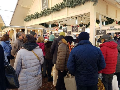 Natale, cresce la spesa per i regali artigianali. Ma i due terzi degli acquisti saranno dedicati ad alimentari e bevande