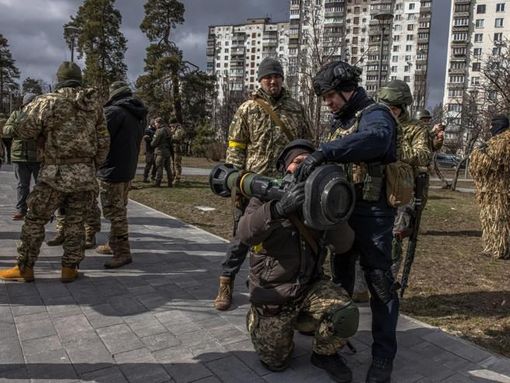 Le denunce dell'Europol e delle autorità europee sul traffico delle armi ucraine