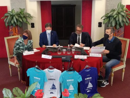 Torino si allaccia le scarpe: domenica 27 marzo si corre la "Mezza" tra le vie del salotto cittadino