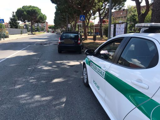 auto fermata dai vigili a nichelino auto fermata dai vigili a nichelino
