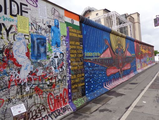 Rivoli, un sabato per ricordare i 30 anni dalla caduta del Muro di Berlino Rivoli, un sabato per ricordare i 30 anni dalla caduta del Muro di Berlino
