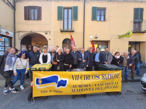 Oltre 600 firme contro la chiusura dell'ufficio postale di corso Casale