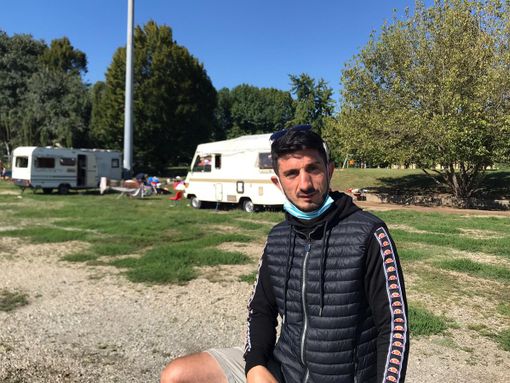 Piazza d’Armi, i nomadi ad Appendino: “Perché chiudere via Germagnano per aprire un altro campo?” [VIDEO]