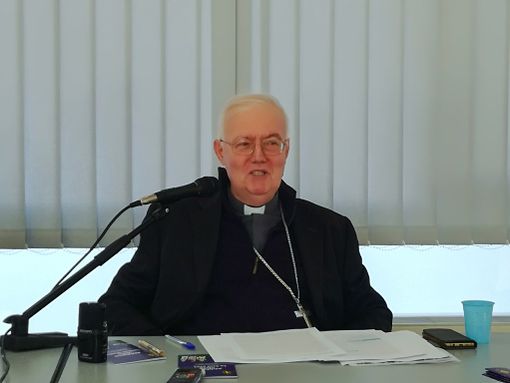 Biotestamento, Nosiglia torna sulla legge: "Va rispettata, ma anche Ippocrate diceva che il medico non può essere per la morte, bensì per la vita" Biotestamento, Nosiglia torna sulla legge: "Va rispettata, ma anche Ippocrate diceva che il medico non può essere per la morte, bensì per la vita"