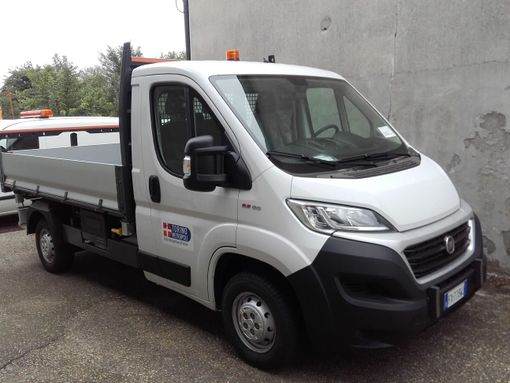 Nuovi furgoni e nuovi autocarri per le direzioni viabilità metropolitana Nuovi furgoni e nuovi autocarri per le direzioni viabilità metropolitana