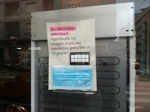 Marketing ai tempi del Covid: al bar la tessera da dieci consumazioni dà diritto alla mascherina