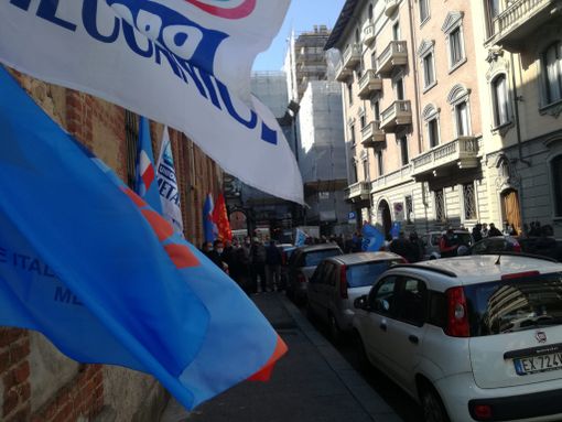 Operai in presidio Operai in presidio