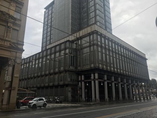 Dopo lo stop per il Covid, torna in vendita il grattacielo Rai di Torino