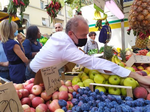 Paolo Damilano al mercato di Santa Rita di corso Sebastopoli