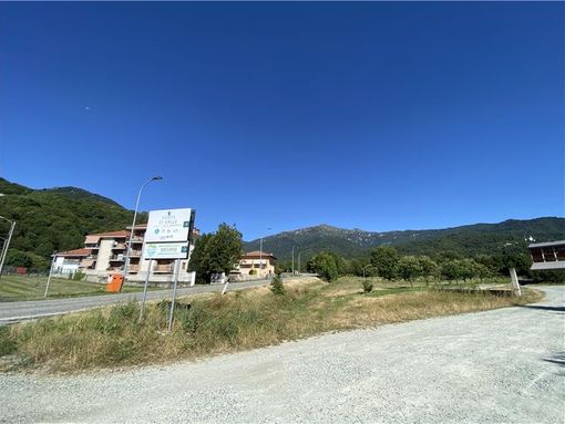 Parcheggi sterrati per automobili Parcheggi sterrati per automobili