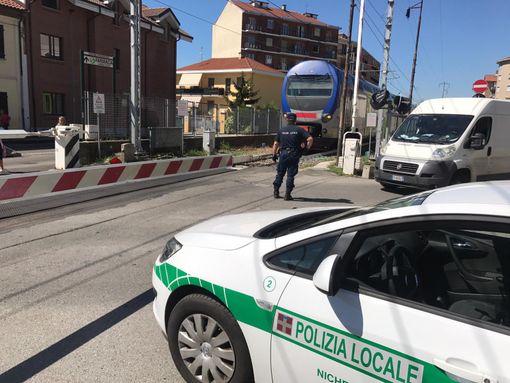 Guasto al passaggio a livello, traffico in tilt a Nichelino