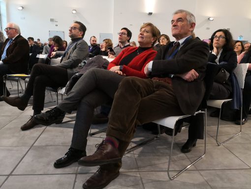 Crollo controsoffitto alla Colombatto, Pentenero: "Aspettiamo ancora da Roma i fondi 2017 per le scuole" Crollo controsoffitto alla Colombatto, Pentenero: "Aspettiamo ancora da Roma i fondi 2017 per le scuole"