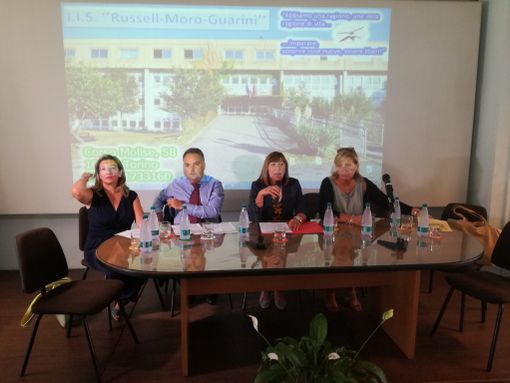 Scuola e lavoro, la campanella suona anche per chi vuole costruire il proprio futuro Scuola e lavoro, la campanella suona anche per chi vuole costruire il proprio futuro