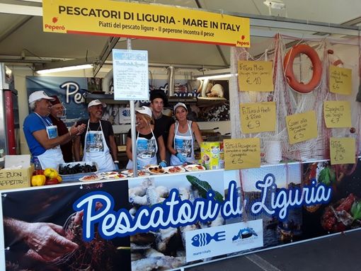 Gustosi piatti a base di pesce azzurro e peperone a Pepero' di Carmagnola