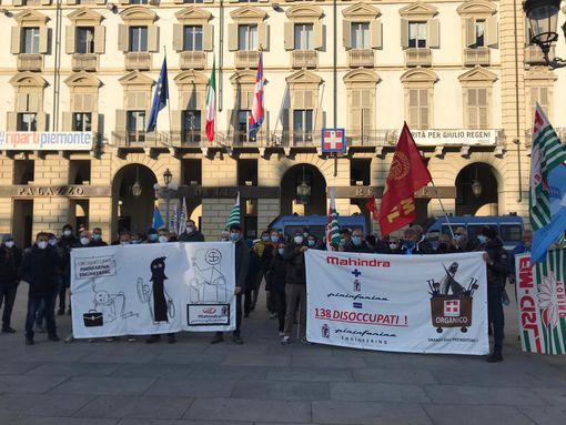 Pininfarina Engineering, i lavoratori sotto la Regione: &quot;Riassunzione per tutti&quot; [VIDEO e FOTO]