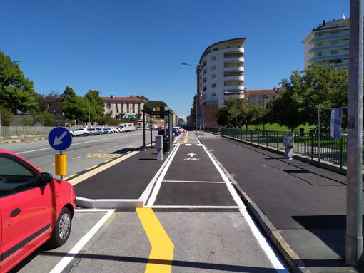 Aurora, aperto il primo tratto di pista ciclabile in Corso Vercelli