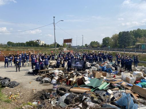 I volontari di Plastic Free