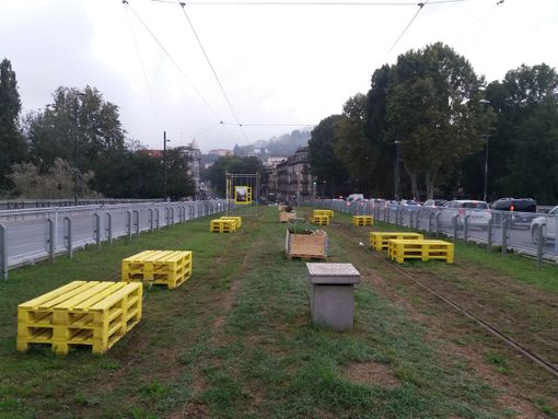 Un calice di vino al tramonto, guardando Superga: ecco il restyling del &quot;nuovo&quot; ponte Regina Margherita [FOTO]