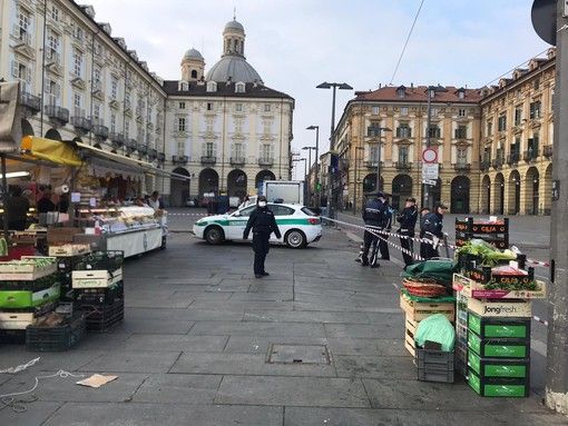 Domani a Torino riaprano i mercati, ma Porta Palazzo resta chiusa Domani a Torino riaprano i mercati, ma Porta Palazzo resta chiusa