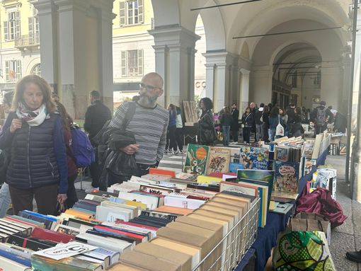 I Portici di carta per Camilleri, la Nuit Royale in Reggia: gli eventi del weekend a Torino e provincia I Portici di carta per Camilleri, la Nuit Royale in Reggia: gli eventi del weekend a Torino e provincia