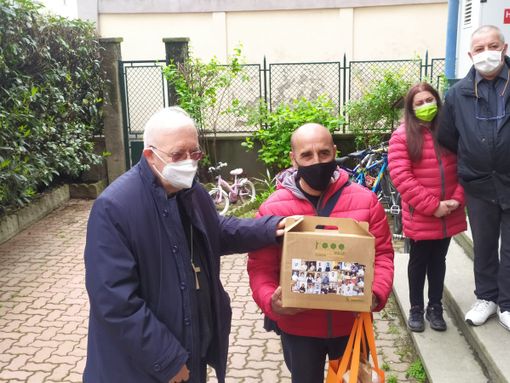 Gli chef di Torino in campo contro la povertà: il dono del Banco Alimentare a 250 famiglie in difficoltà [VIDEO]