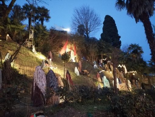 Suoni e luci sulla collina di Torino con il presepe di Cavoretto Suoni e luci sulla collina di Torino con il presepe di Cavoretto