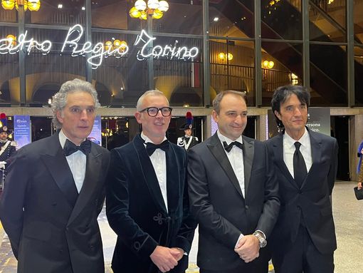 Regio, una "prima" da red carpet. L'entusiasmo del sindaco Lo Russo Regio, una "prima" da red carpet. L'entusiasmo del sindaco Lo Russo