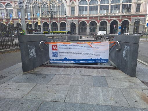 accesso alla metro chiuso