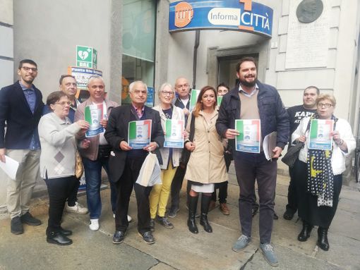 Case popolari a Torino, FdI: "Prima gli italiani, per stranieri obbligo di residenza da 10 anni" Case popolari a Torino, FdI: "Prima gli italiani, per stranieri obbligo di residenza da 10 anni"